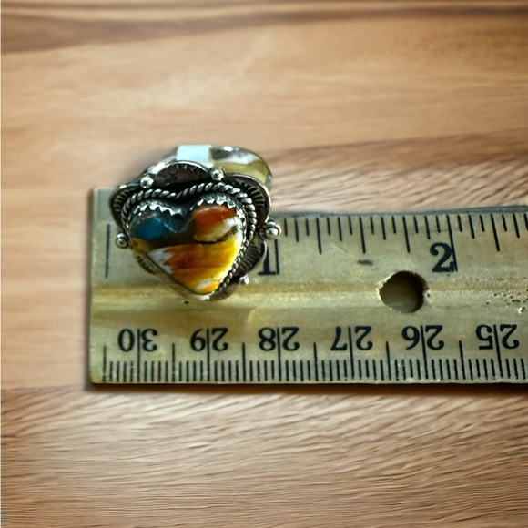 Spiny Oyster Solid Silver Ring in a Southwestern Heart Setting - Picture 5 of 12
